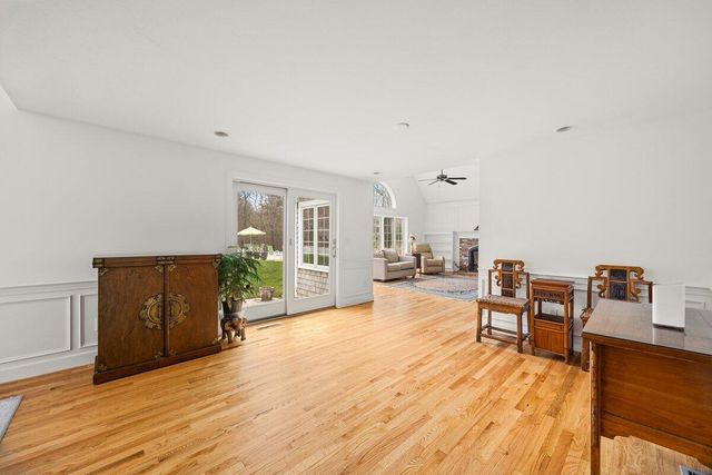 8 Telegraph Hill Road, Sandwich, MA 02563