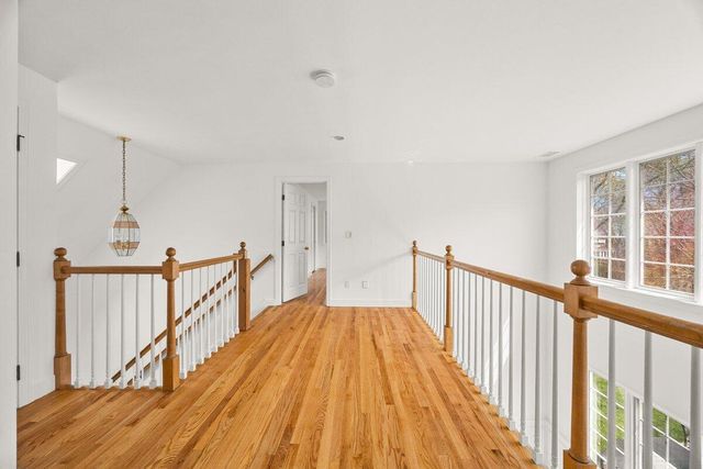8 Telegraph Hill Road, Sandwich, MA 02563