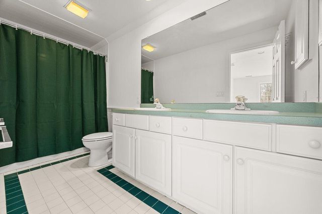 8 Telegraph Hill Road, Sandwich, MA 02563