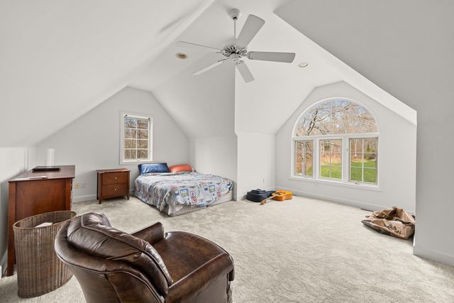 8 Telegraph Hill Road, Sandwich, MA 02563