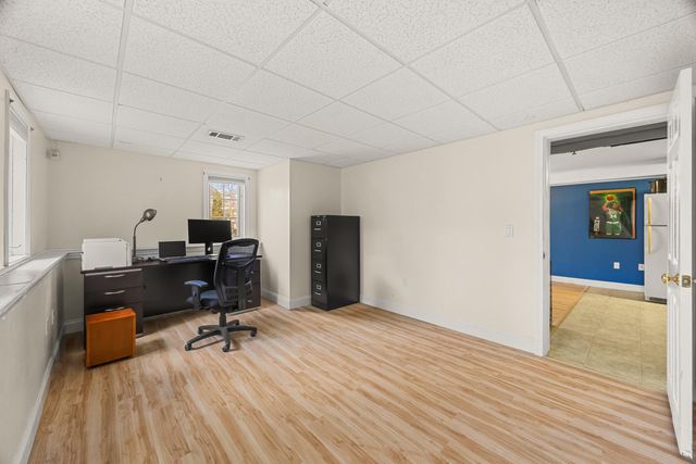 8 Telegraph Hill Road, Sandwich, MA 02563