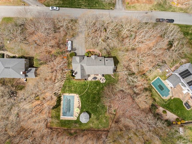 8 Telegraph Hill Road, Sandwich, MA 02563