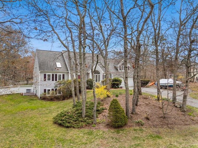 8 Telegraph Hill Road, Sandwich, MA 02563