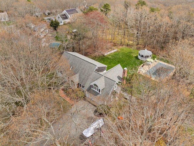 8 Telegraph Hill Road, Sandwich, MA 02563