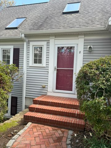 8 Telegraph Hill Road, Sandwich, MA 02563