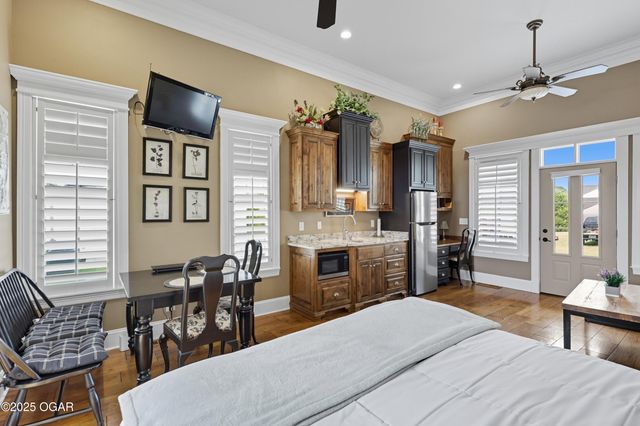 3003 S Schifferdecker Avenue, Joplin, MO 64804