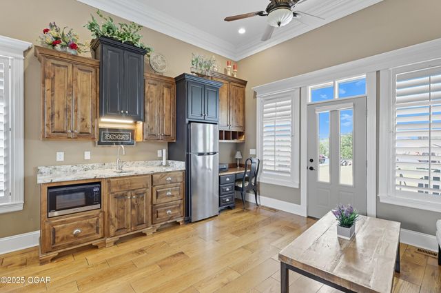 3003 S Schifferdecker Avenue, Joplin, MO 64804