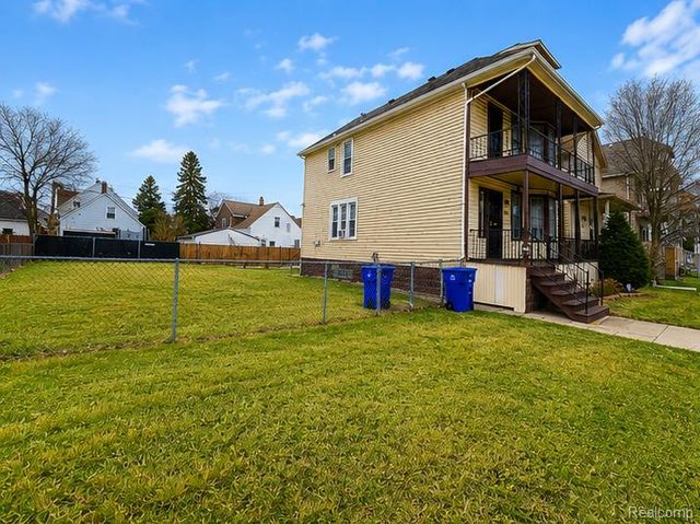 2400 Danforth Street, Hamtramck, MI 48212