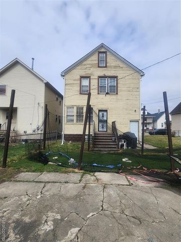 2400 Danforth Street, Hamtramck, MI 48212