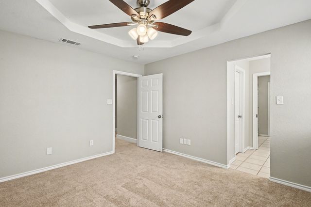 10101 Round Hill Road, Fort Worth, TX 76131