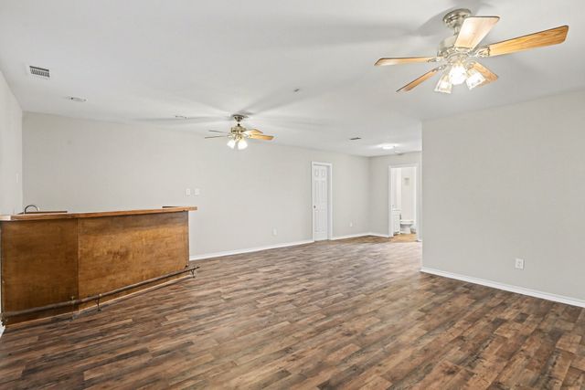 10101 Round Hill Road, Fort Worth, TX 76131