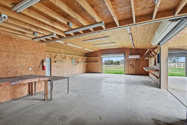 10101 Round Hill Road, Fort Worth, TX 76131