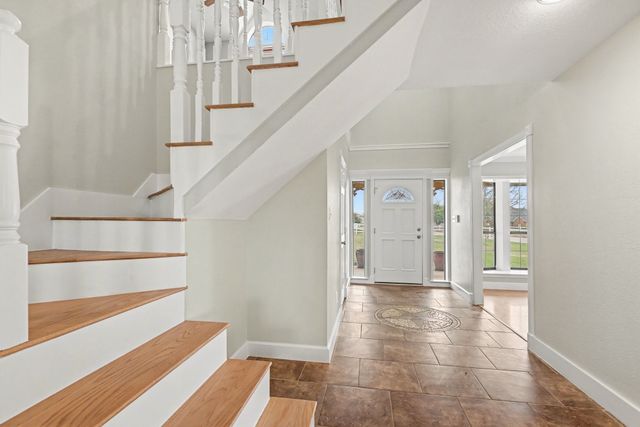 10101 Round Hill Road, Fort Worth, TX 76131