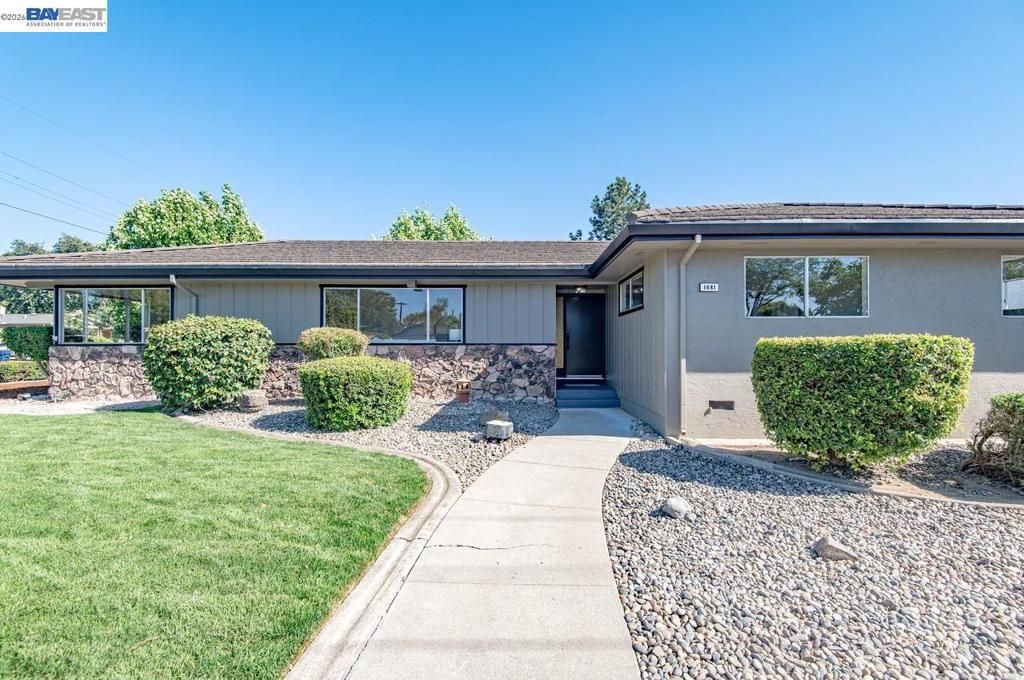 Image 2 of property listing at 1681 5Th St, Livermore, CA 94550