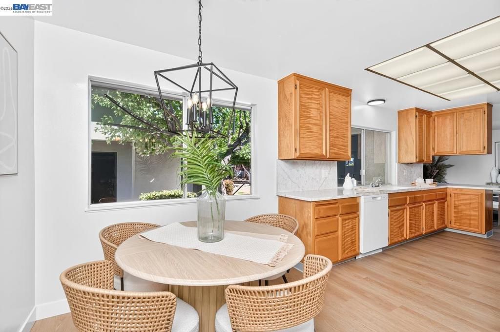 Image 21 of property listing at 1681 5Th St, Livermore, CA 94550