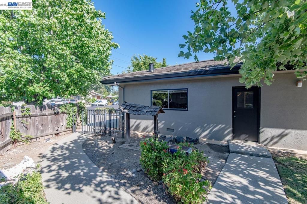 Image 53 of property listing at 1681 5Th St, Livermore, CA 94550