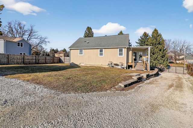 315 Oldfield Road, Downers Grove, IL 60516