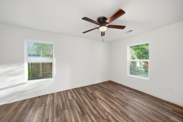 1103 Bell Drive, Greenville, TX 75401