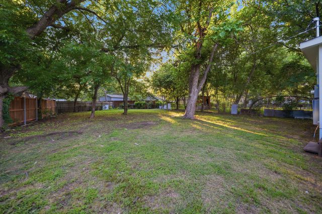 1103 Bell Drive, Greenville, TX 75401