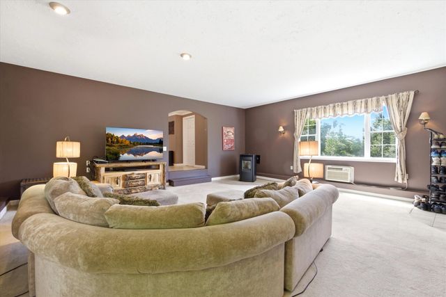 429 Wilson Hill Road, Francestown, NH 03043