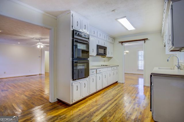 891 Highway 36 E, Jackson, GA 30233