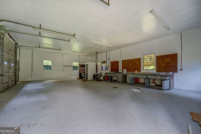 891 Highway 36 E, Jackson, GA 30233