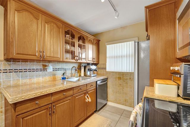 4111 Stirling Road 502, Dania Beach, FL 33314