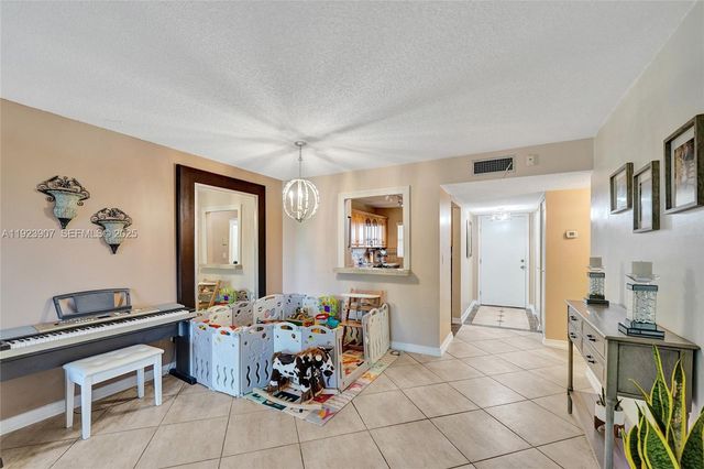 4111 Stirling Road 502, Dania Beach, FL 33314