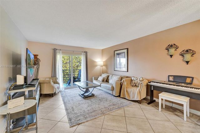 4111 Stirling Road 502, Dania Beach, FL 33314