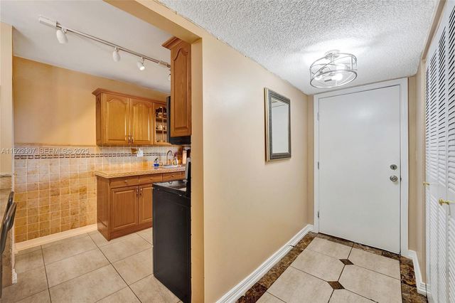 4111 Stirling Road 502, Dania Beach, FL 33314
