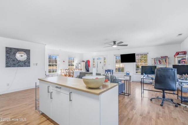 103 Gibbs Road, New Bern, NC 28560