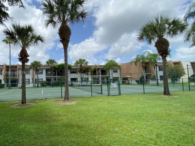 8261 SW 128 St 211, Pinecrest, FL 33156