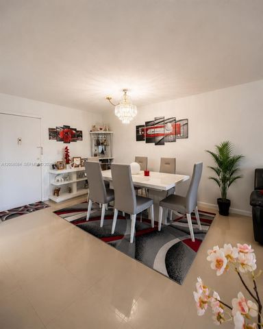 8261 SW 128 St 211, Pinecrest, FL 33156
