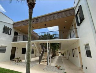 8261 SW 128 St 211, Pinecrest, FL 33156