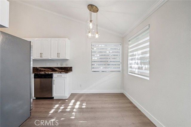 7439 Woodman Avenue 31, Van Nuys (los Angeles), CA 91405