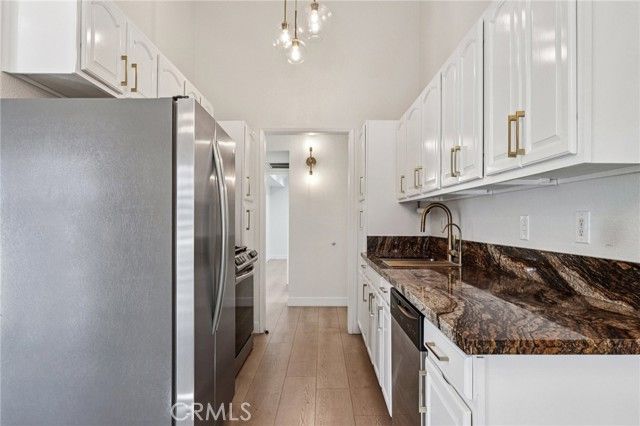 7439 Woodman Avenue 31, Van Nuys (los Angeles), CA 91405