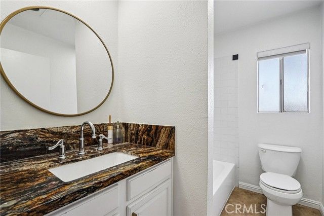 7439 Woodman Avenue 31, Van Nuys (los Angeles), CA 91405