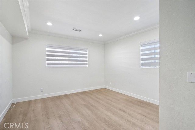 7439 Woodman Avenue 31, Van Nuys (los Angeles), CA 91405