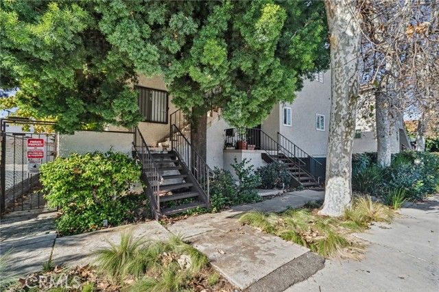 7439 Woodman Avenue 31, Van Nuys (los Angeles), CA 91405