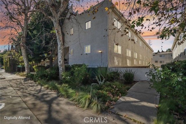 7439 Woodman Avenue 31, Van Nuys (los Angeles), CA 91405