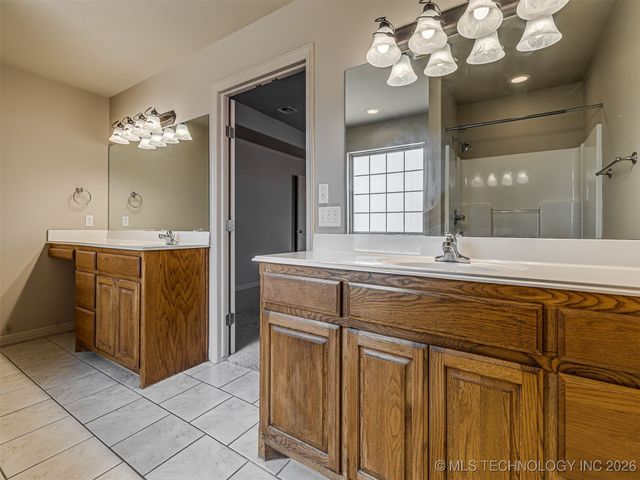 14921 Jordan Court, Glenpool, OK 74033