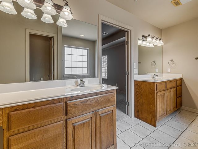 14921 Jordan Court, Glenpool, OK 74033