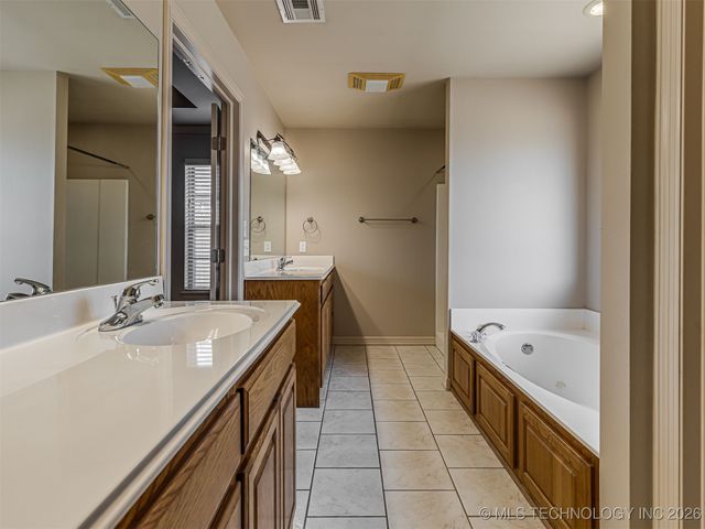 14921 Jordan Court, Glenpool, OK 74033