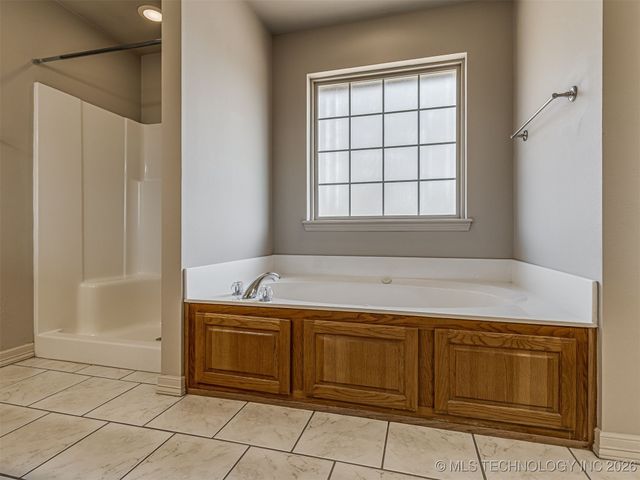 14921 Jordan Court, Glenpool, OK 74033