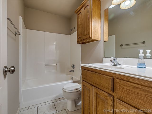 14921 Jordan Court, Glenpool, OK 74033