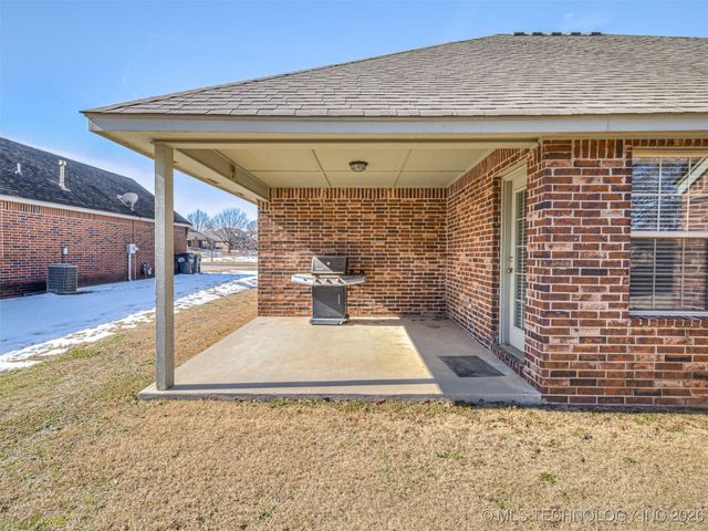 14921 Jordan Court, Glenpool, OK 74033