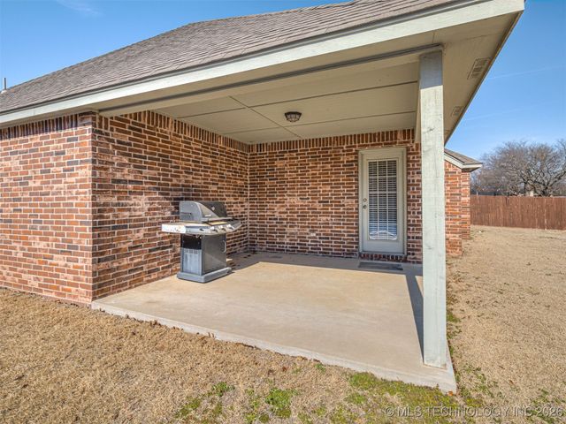 14921 Jordan Court, Glenpool, OK 74033