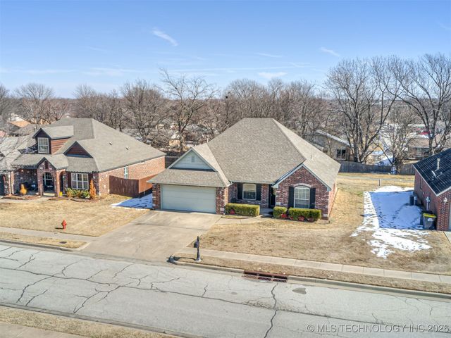 14921 Jordan Court, Glenpool, OK 74033