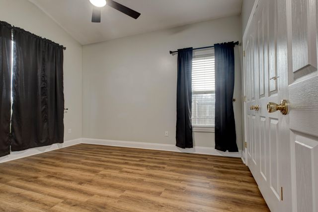 101 Candlelight Boulevard, Georgetown, KY 40324