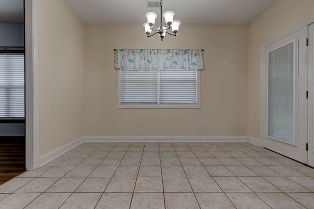 101 Candlelight Boulevard, Georgetown, KY 40324